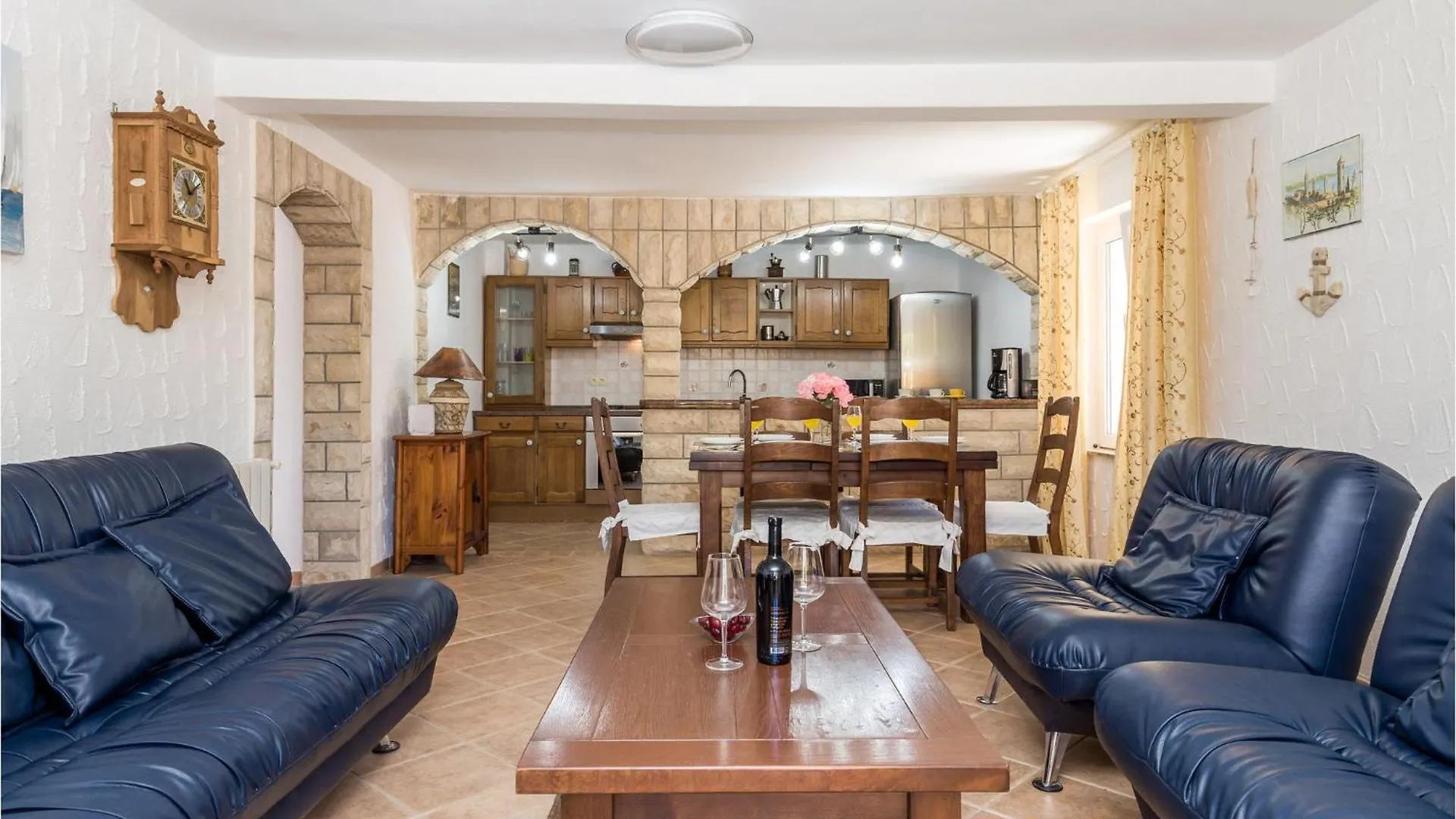 Amazing Home In Povljana With Kitchen Holiday home